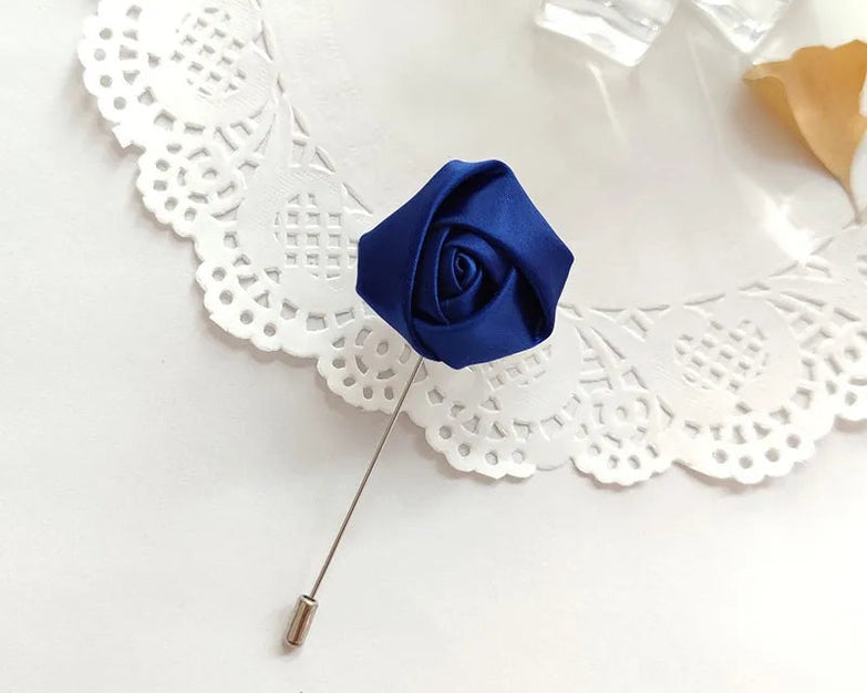 Boutonnière de Mariage Ruban Bleu Royal