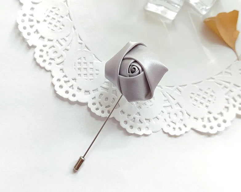 Boutonnière de Mariage Ruban Gris