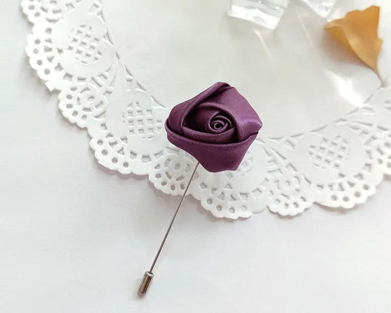 Boutonnière de Mariage Ruban Raisin