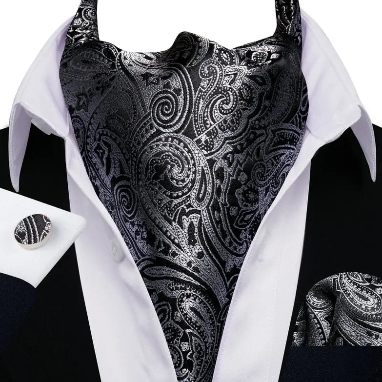 Cravate Ascot Noir et Argent Paisley