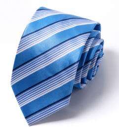 Cravate Bleu à Rayures Blanches en Soie