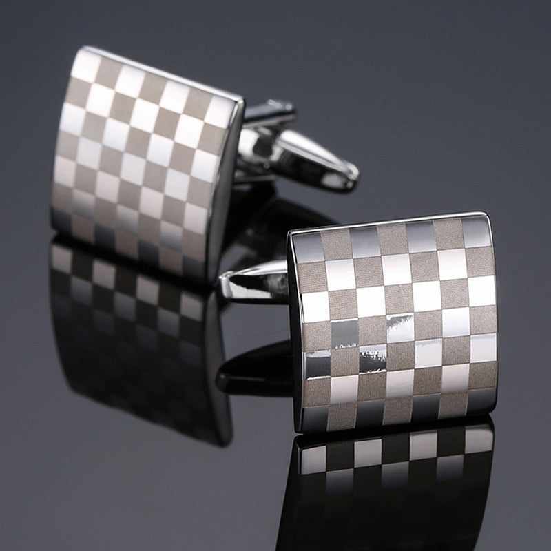 Boutons De Col Anciens - Damier Argenté, Monture Laiton Doré - La Paire, état Excellent
