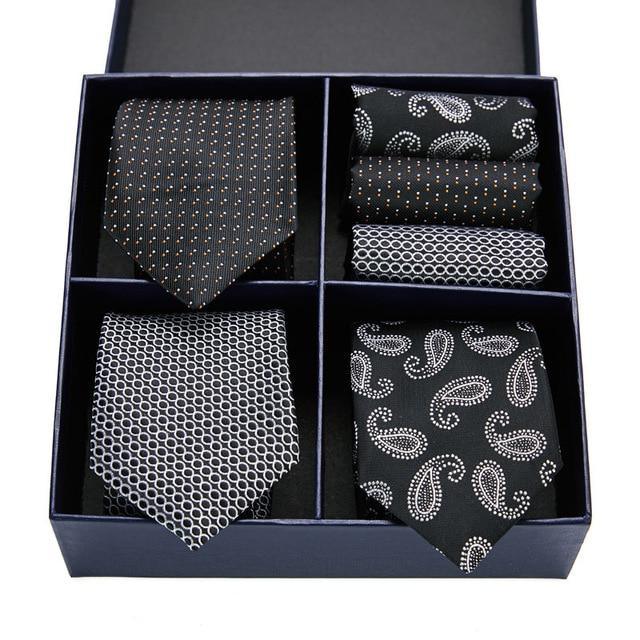 Cravate en satin pour le service en restauration ou bureau Cravate en satin pour le service en restauration ou bureau