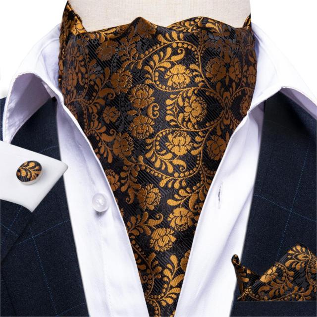 Cravate en soie étroite dorée avec pochette de costume Cravate en soie étroite dorée avec pochette de costume