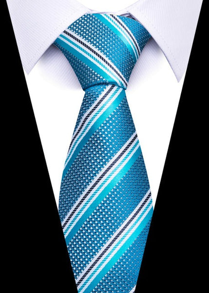Cravate à Rayures Bleu Clair et Blanc à Motifs